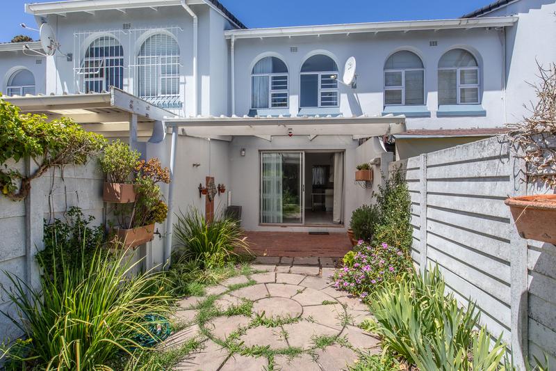 2 Bedroom Property for Sale in Plumstead Western Cape